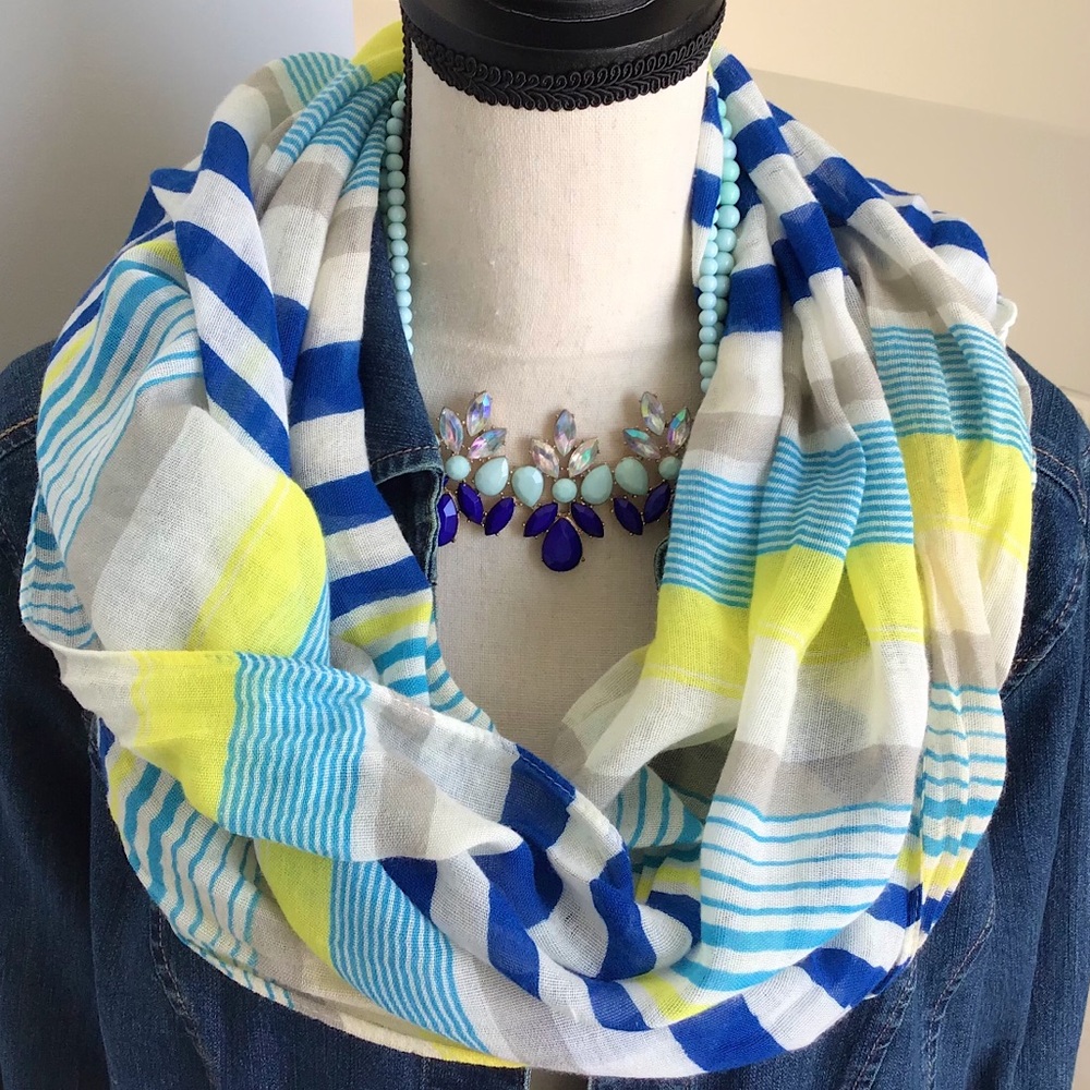💙🌝NY & Co Bright Striped Fringed Scarf